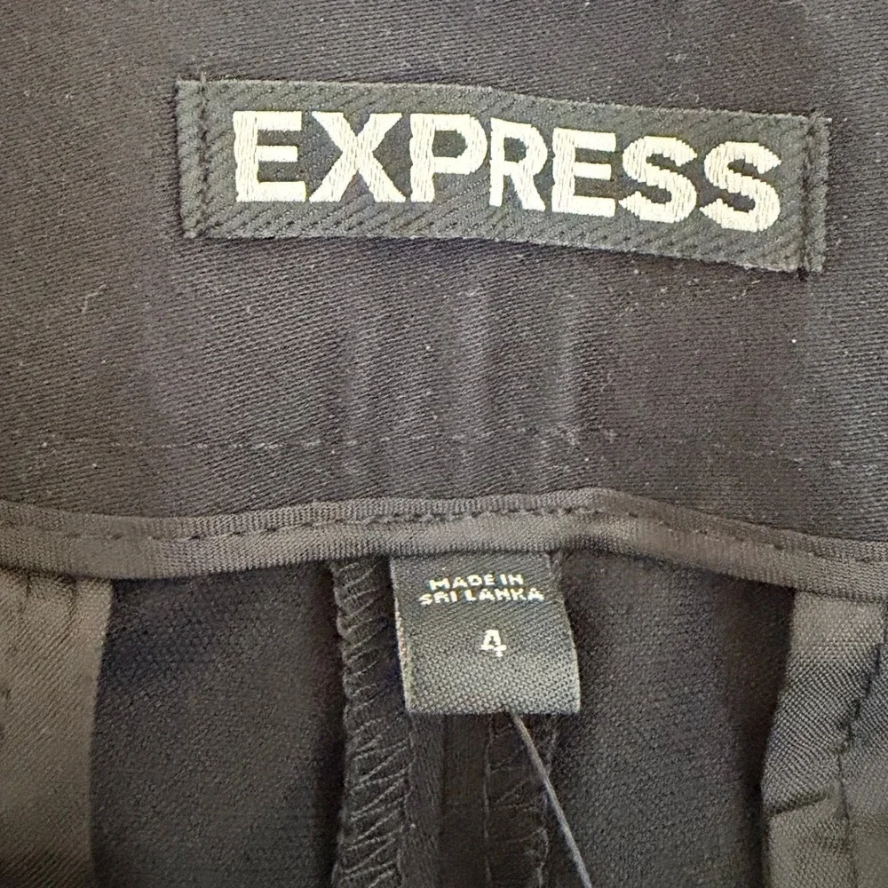 Express Flat Front 2.5" Short Black Women's Size 4 NWT Vacation Travel Summer - Picture 5 of 7